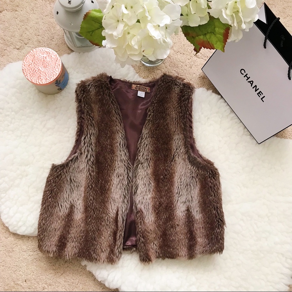 Worn 2-3 times, fur vest